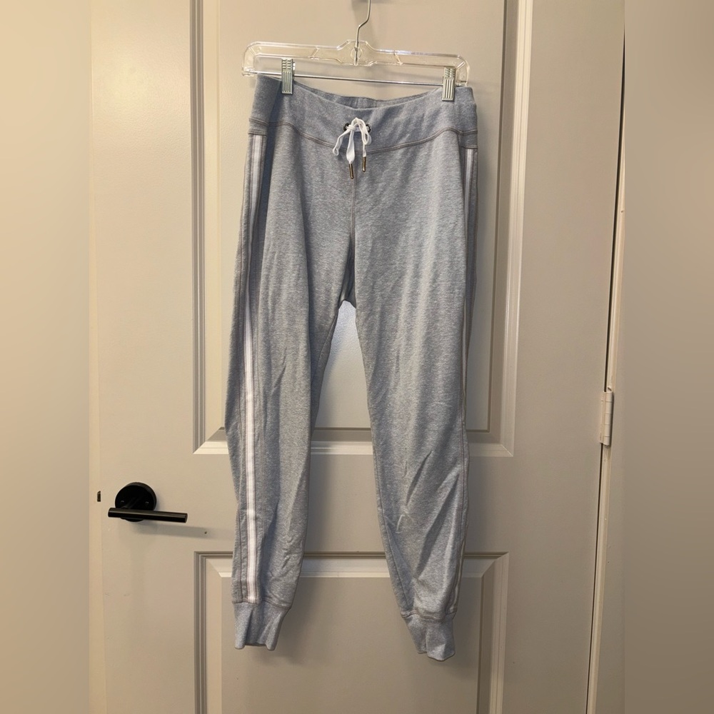 gray lightweight athleta joggers size medium